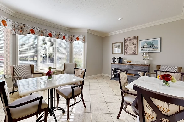 Image of Green Tree (3)