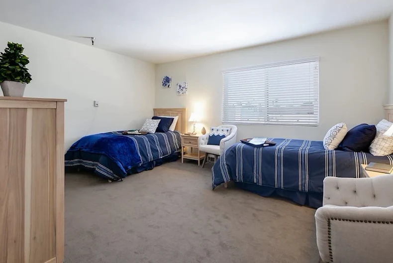 Image of Savant of Riverside (4)