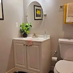 Charter Senior Living of Chattanooga apartment bathroom