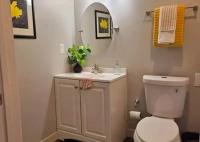 Charter Senior Living of Chattanooga apartment bathroom