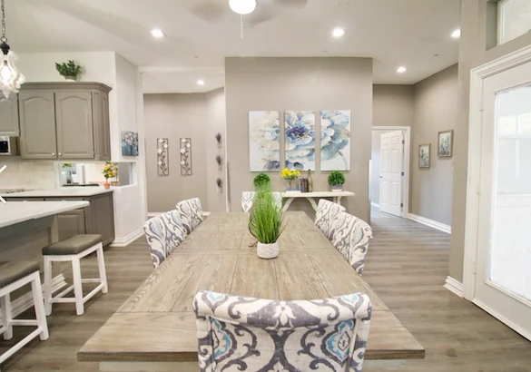 Image of Silver Leaf Chalfont (6)