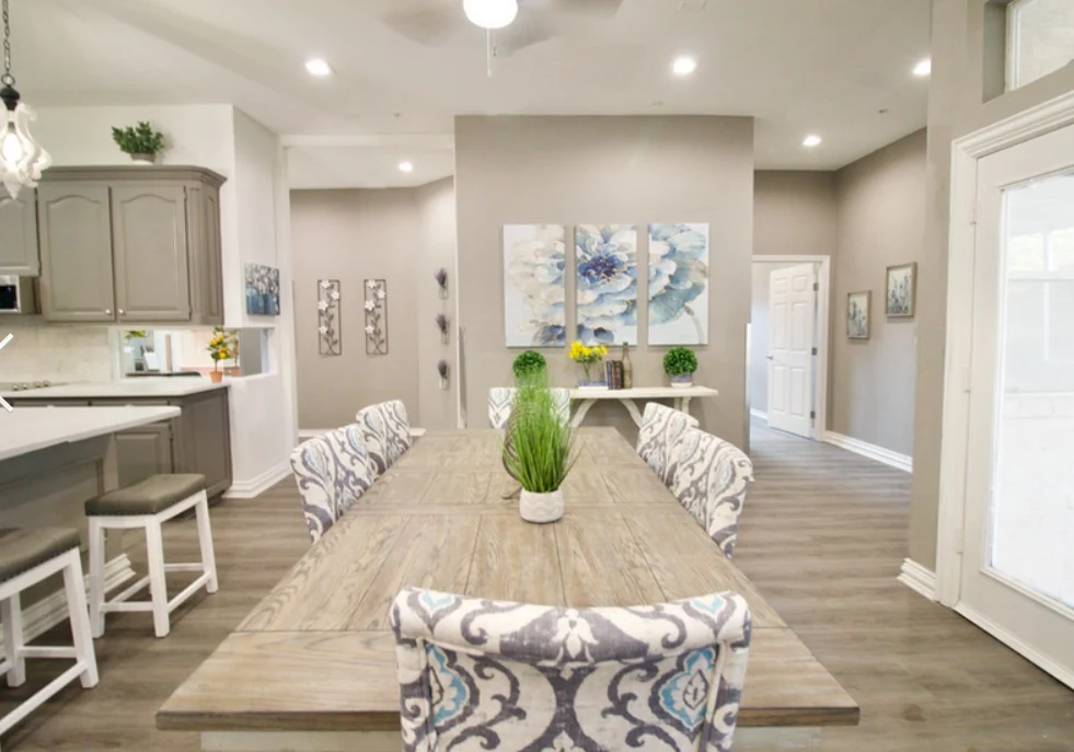 Image of Silver Leaf Chalfont (6)