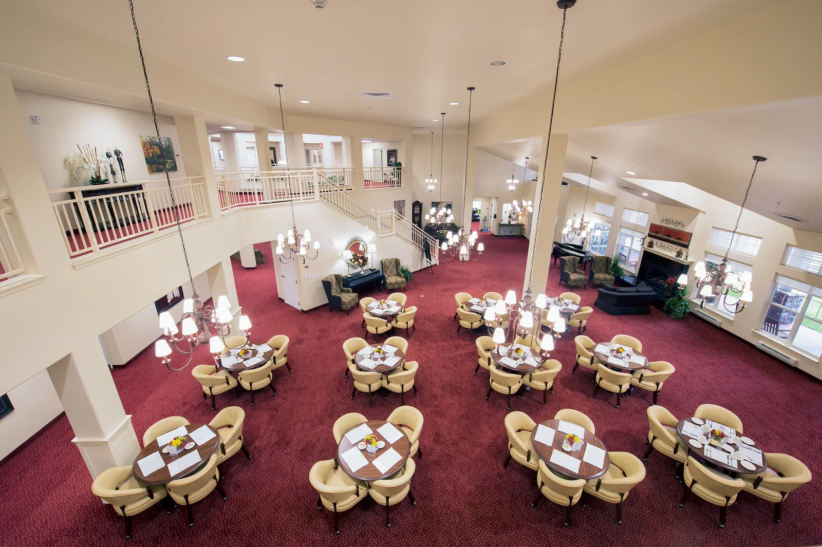 Northridge Gracious Retirement Living Hawthorn Senior Independent Living in Fishers, Indiana dining room