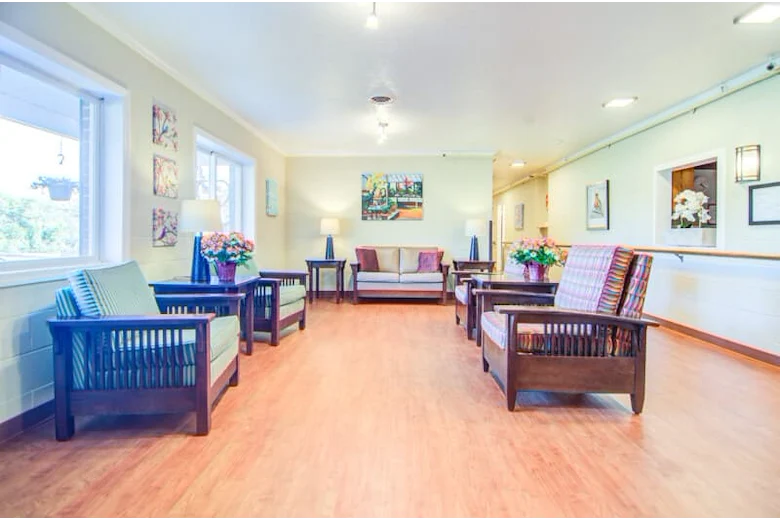 Image of Cardinal Senior Living Bedford (4)