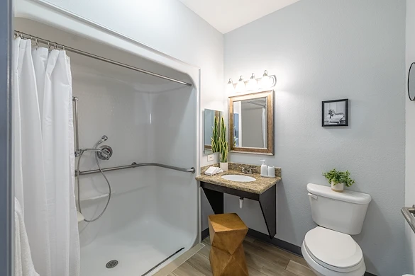 Image of Valor Hill Apartments (4)