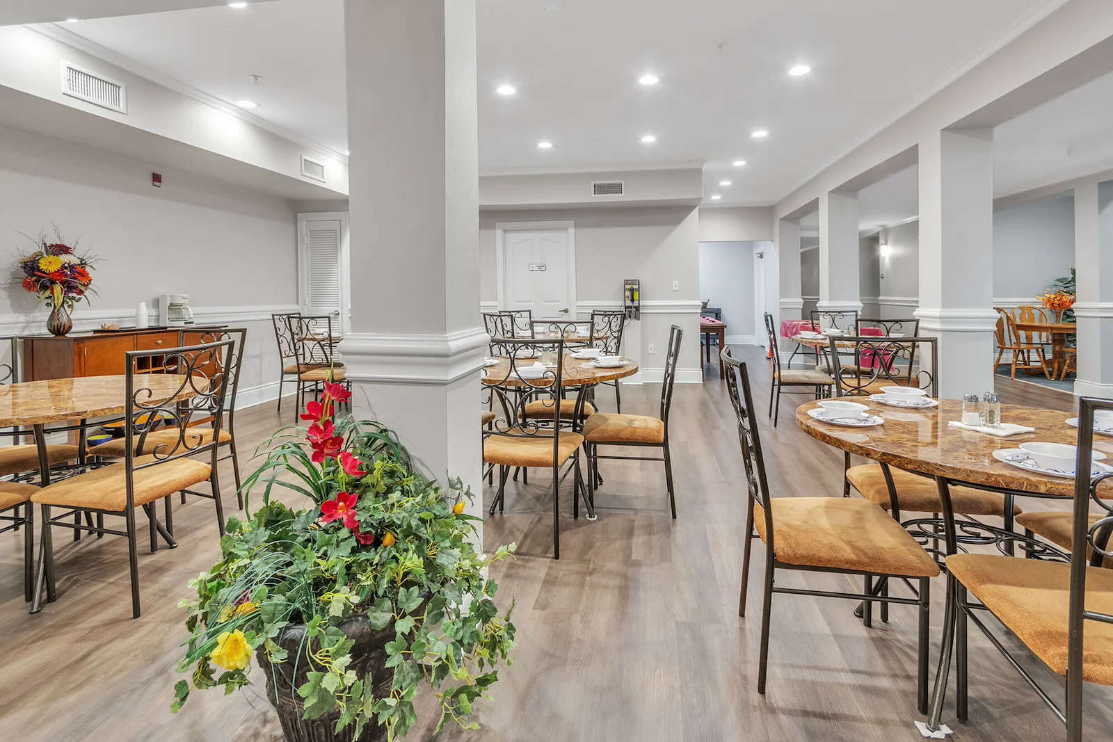 Image of Lake Jackson Manor (5)