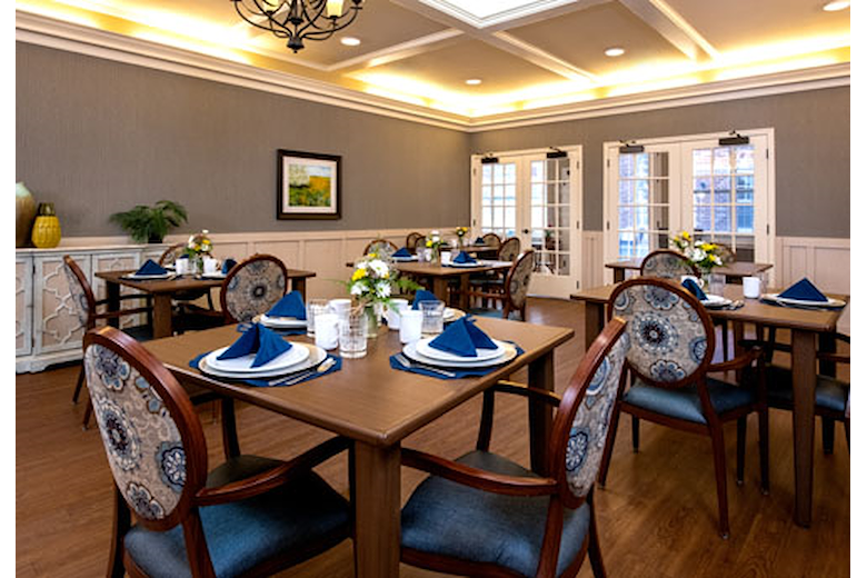 Image of Silverado Lee’s Summit Memory Care Community (4)