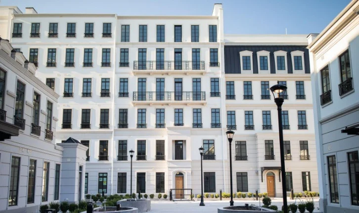 Corso Atlanta senior living community offering independent living, assisted living, memory care, and respite care in Atlanta, GA, front exterior