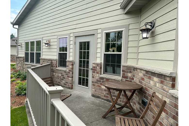 Image of Dimensions Living Pewaukee East (3)