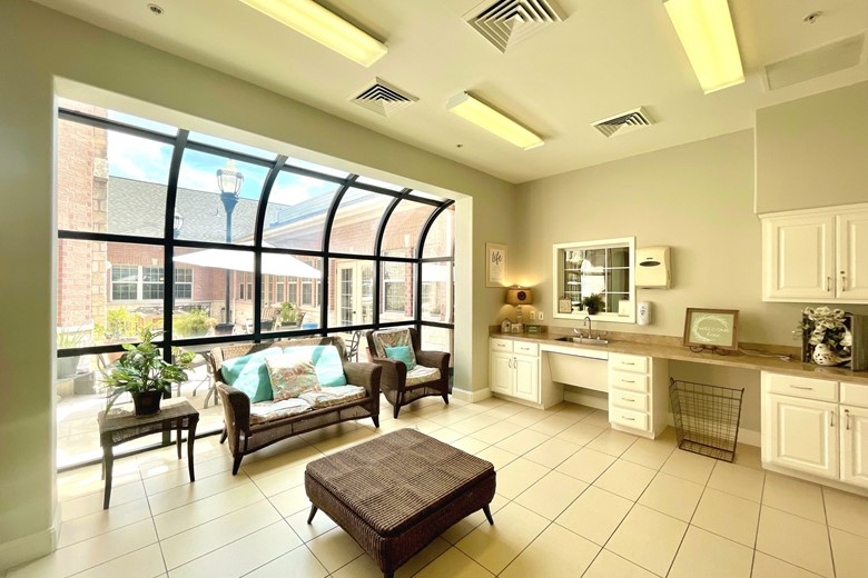 Image of Creekside Alzheimer's Special Care Center (3)