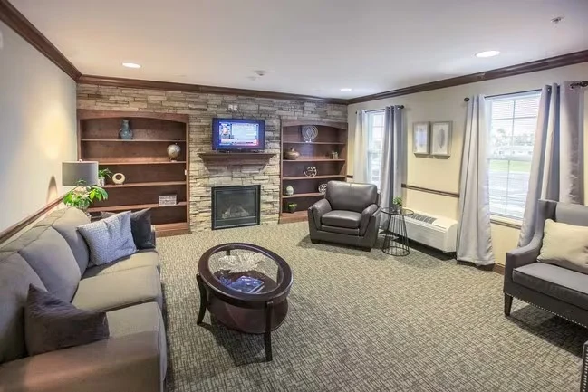 Image of Huntington Square Senior Apartments (6)