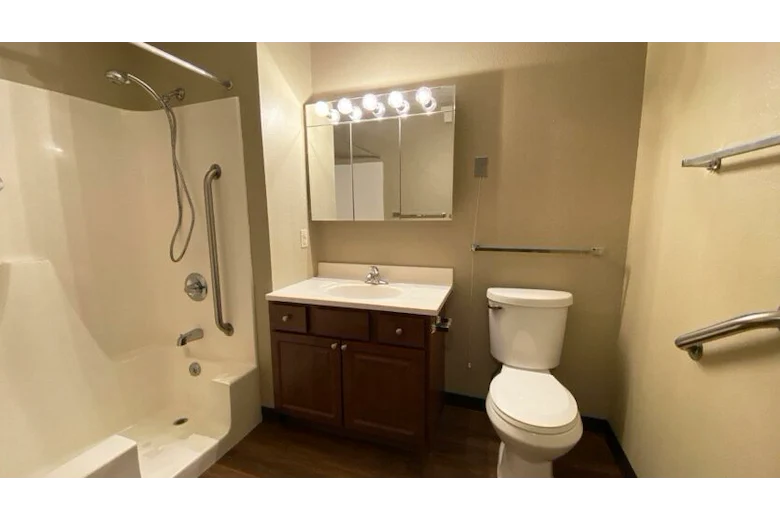 Image of Briarwood Apartments (7)