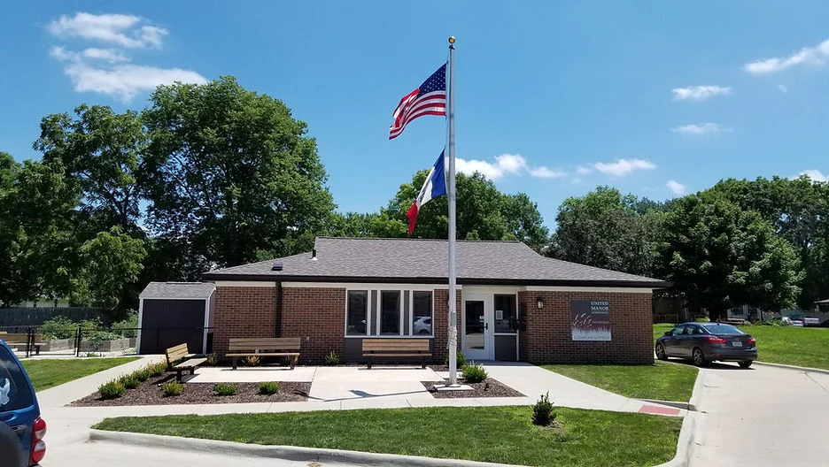 United Manor independent senior living in DeWitt, Iowa front exterior