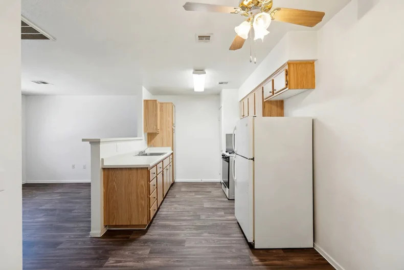 Image of Henderson Manor (6)