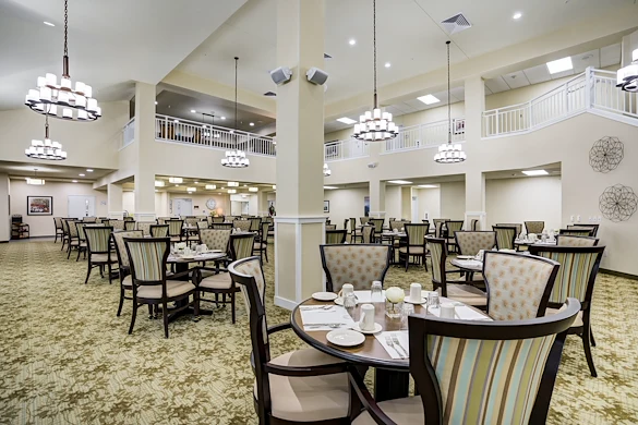 Azalea Estates Gracious Retirement Living Hawthorn Senior Independent Living in Chapel Hill, North Carolina dining room