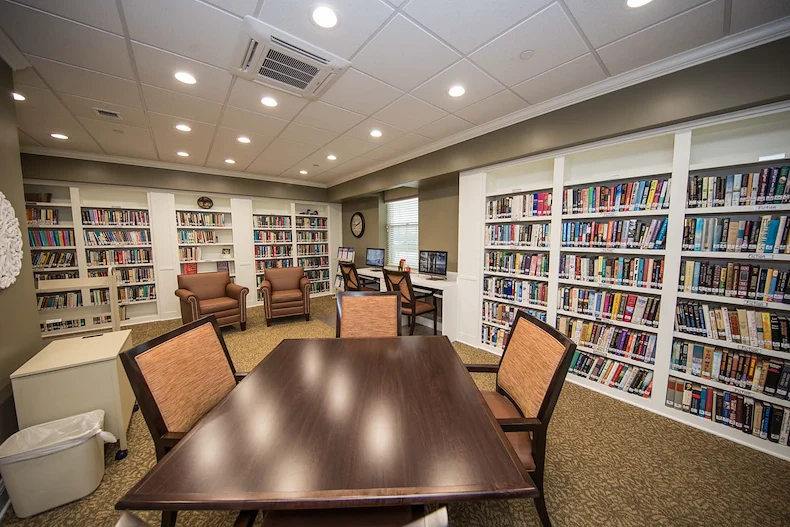 Image of Summit Square Senior Living (7)