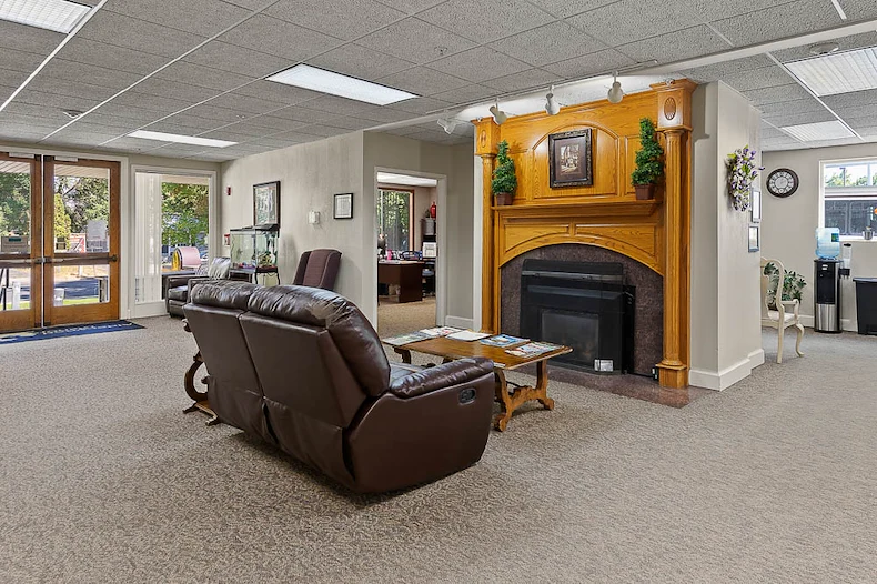 Image of Alderwood Manor (7)