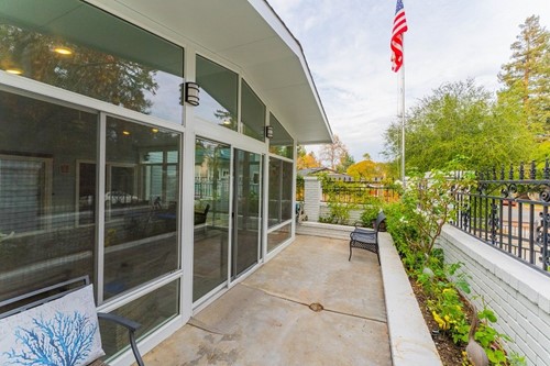 Image of Crescent Oaks Memory Care (3)