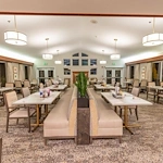 Avamere at Newberg senior living community offering assisted living, memory care, and respite care in Newberg, OR, dining room