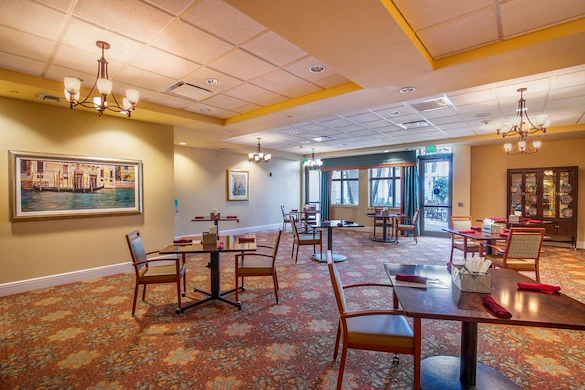 Image of Luxe Senior Living at Wellington (4)