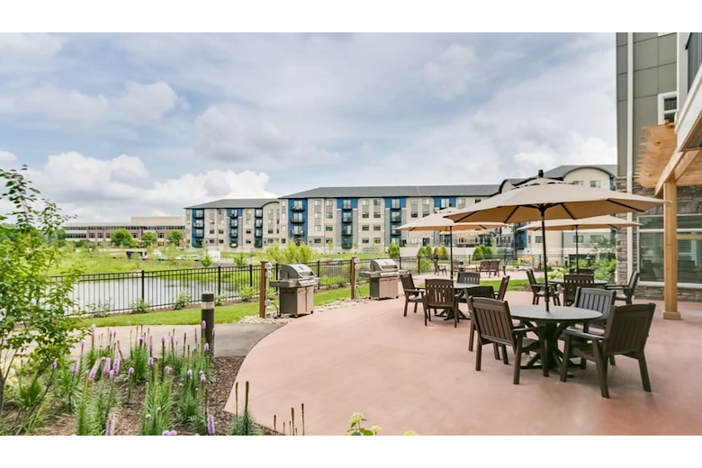 Image of Applewood Pointe of Eagan (3)