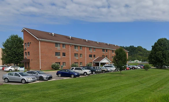 Image of Chapel House & Friendship House in Grayson (3)