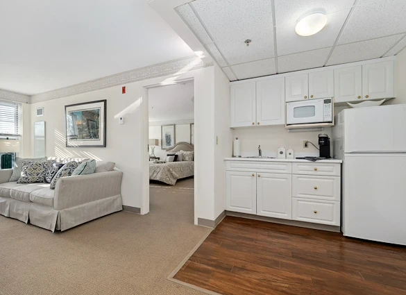 Image of AVIVA West Hartford (8)