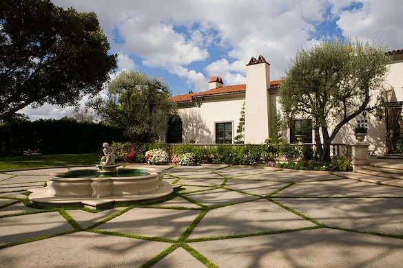 Image of Villa Gardens Health Center (1)