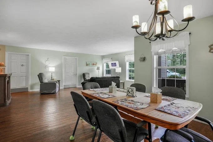 Image of Yorkshire Manor (2)