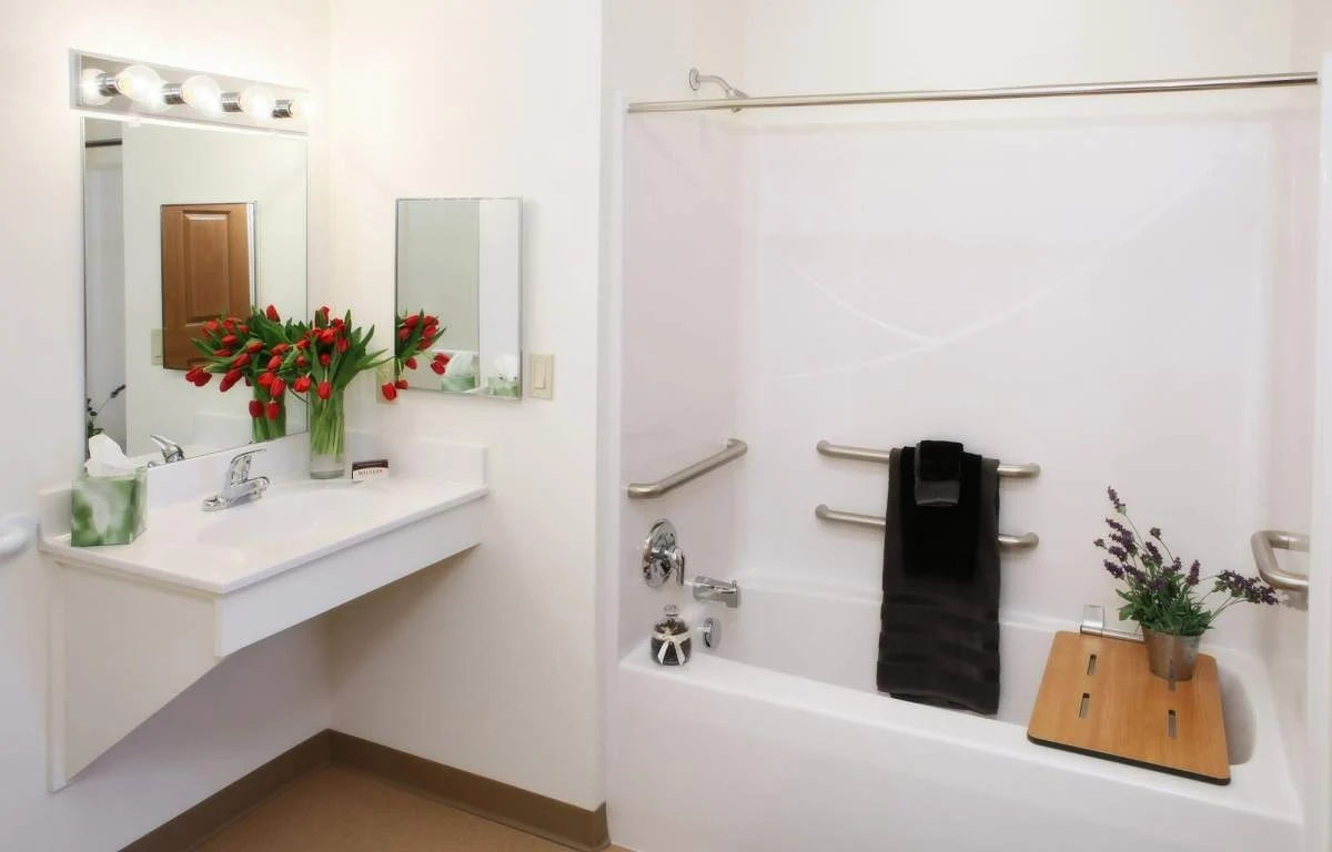 Image of Whitehouse Square Senior Villas (8)