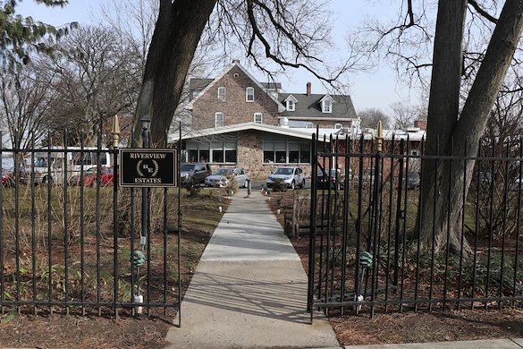 Image of Riverview Estates Rehab And Senior Living Center (1)