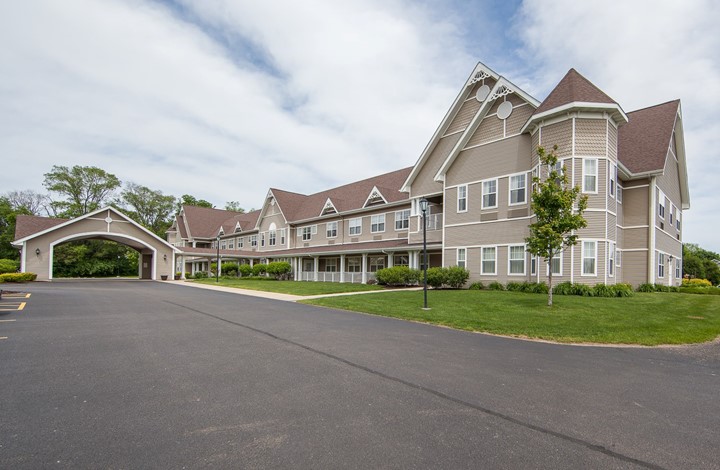 Image of Charter Senior Living of Pekin (1)