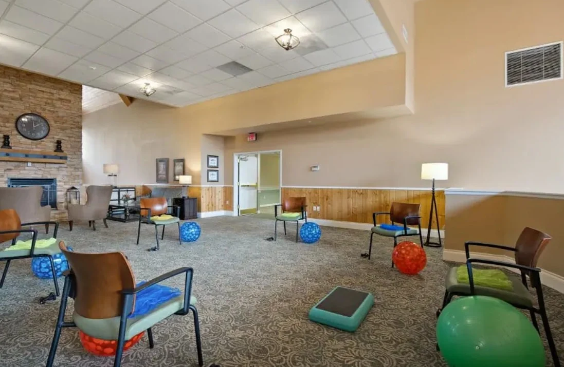 Image of Aegis Lodge in Kirkland (4)