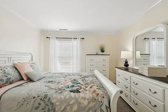 The Forum at The Crossing apartment bedroom