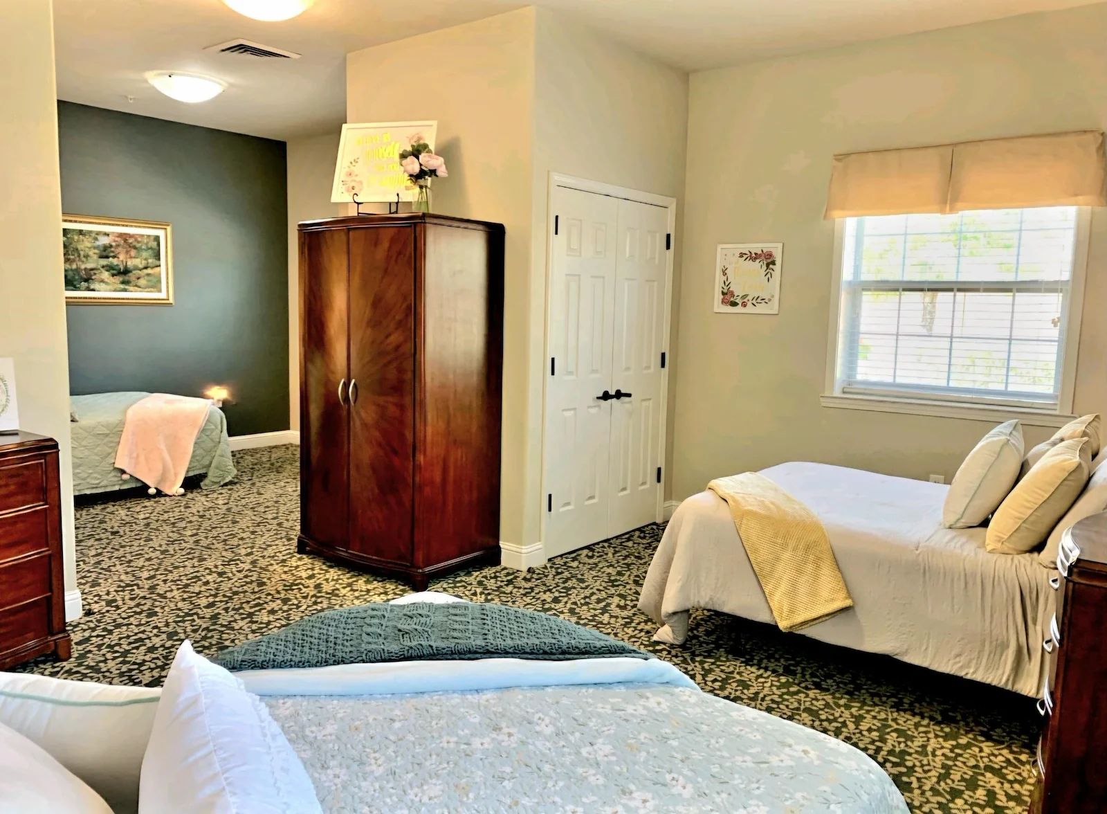 Image of Creekside Alzheimer's Special Care Center (8)