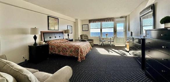 Image of Nautilus Hotel (9)