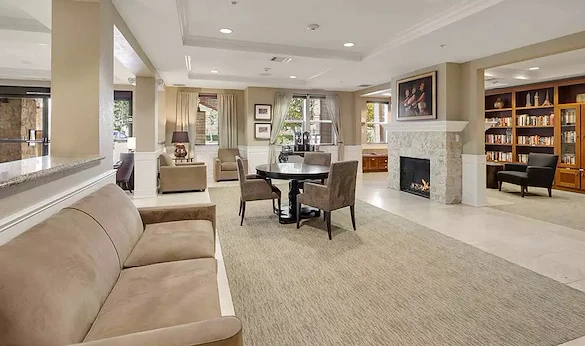 Image of Merrill Gardens at Gilroy (4)