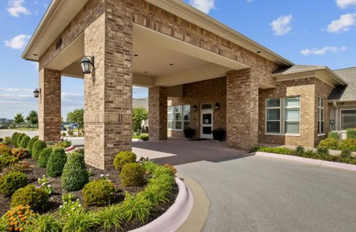 magnolia-place-memory-care--transitional-assisted-living--image-3