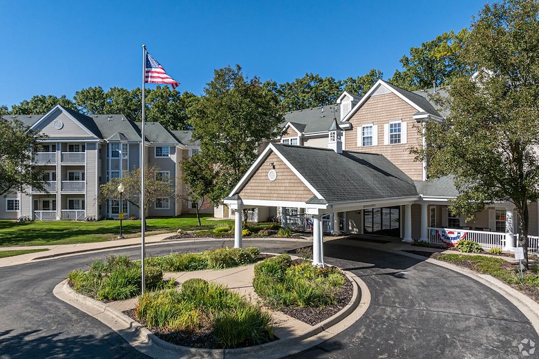 Image of Grand Woods Senior Apartments (1)