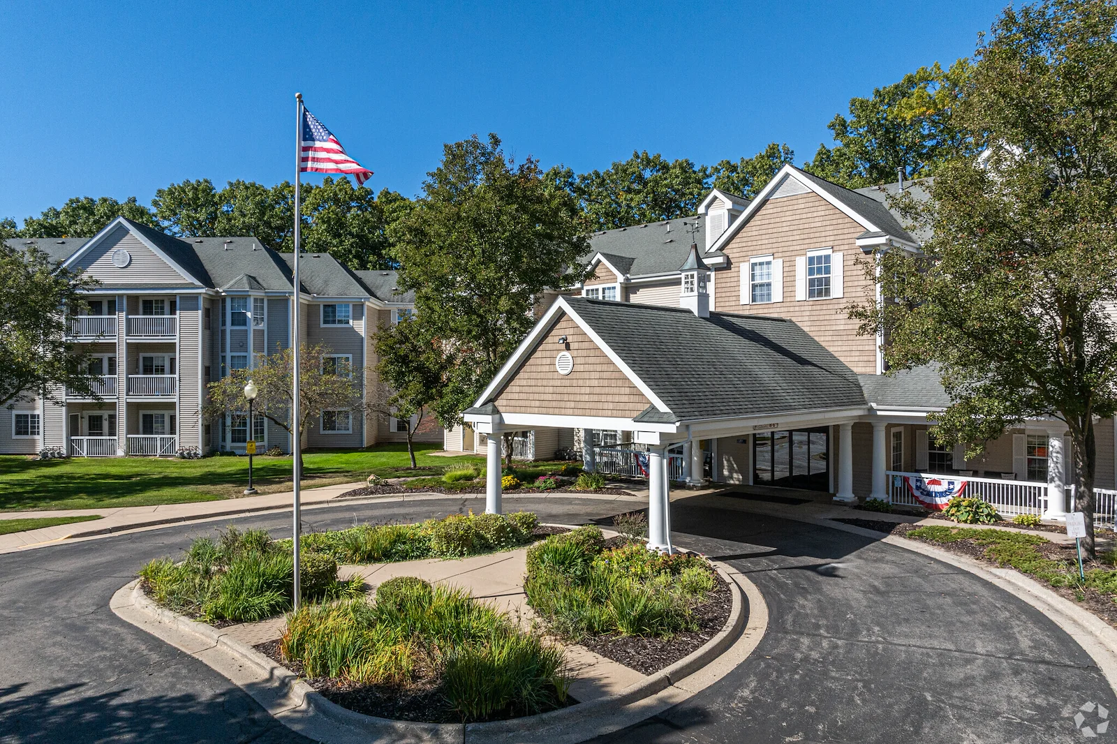 Image of Grand Woods Senior Apartments (1)