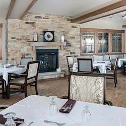 Noel Manor Retirement Living Verona, WI, dining room