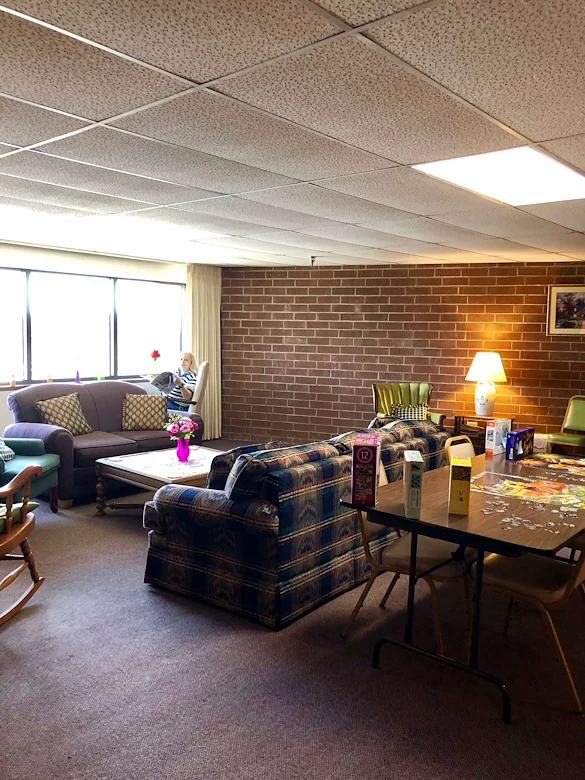 Image of Elliot Manor (2)