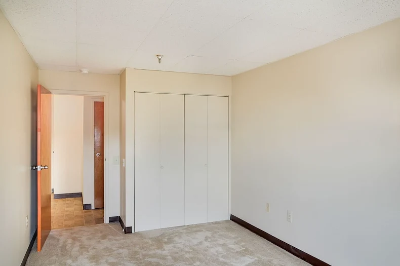 Image of Elizabeth Court Apartments (8)