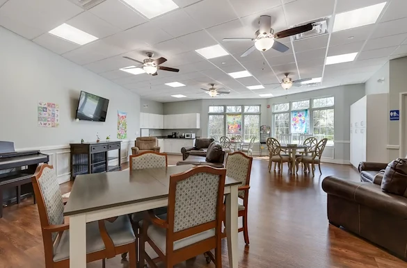 Image of Brookfield Senior Living - Bella Vista (4)