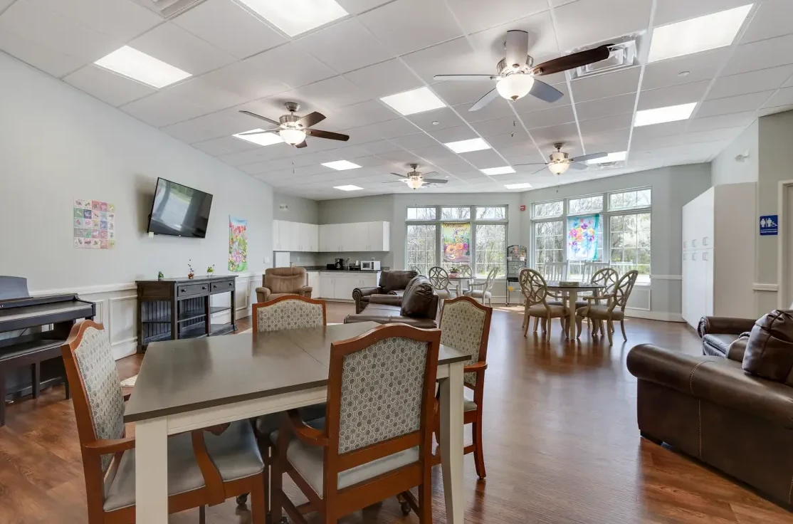 Image of Brookfield Senior Living - Bella Vista (4)