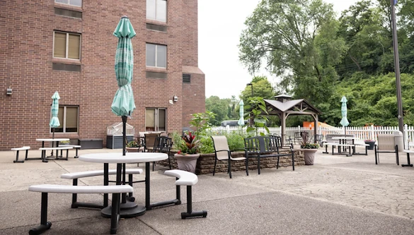 Image of Glen Hazel Community Living Center (3)