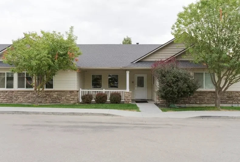 Image of Ashley Manor - Middleton (1)