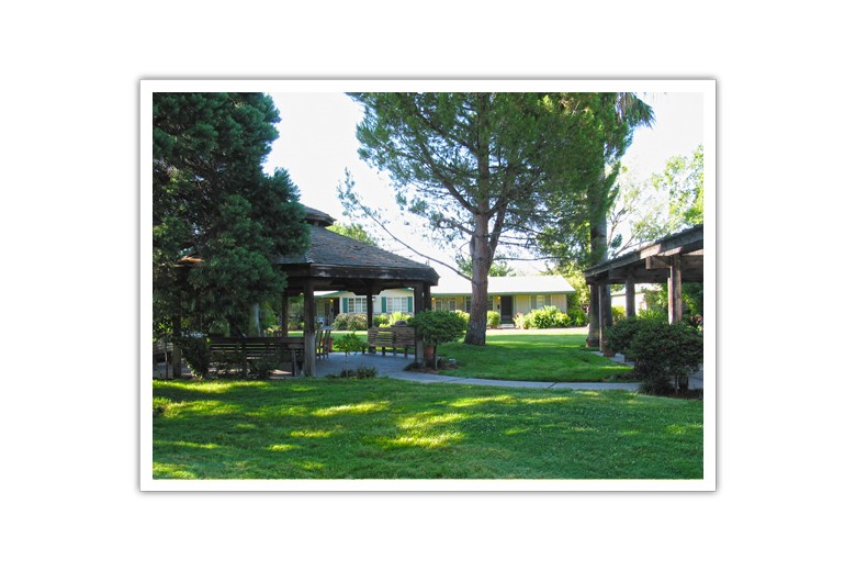 Image of Sacramento Manor (2)