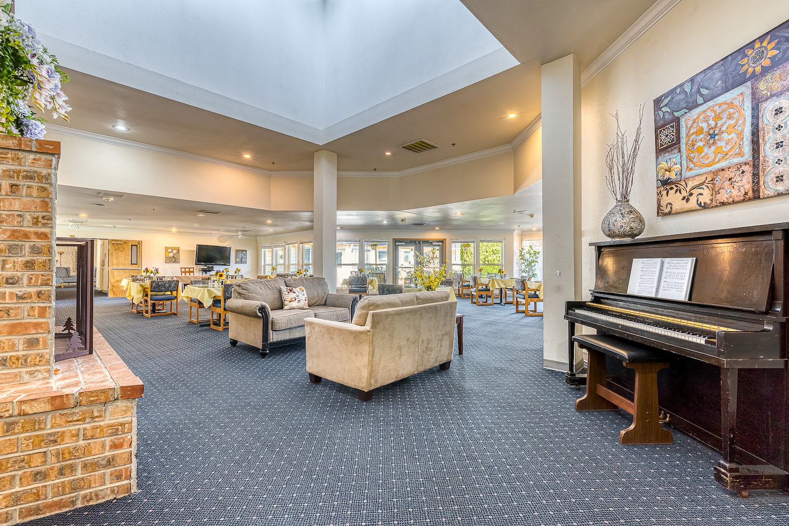 Image of Forest Grove Beehive (6)