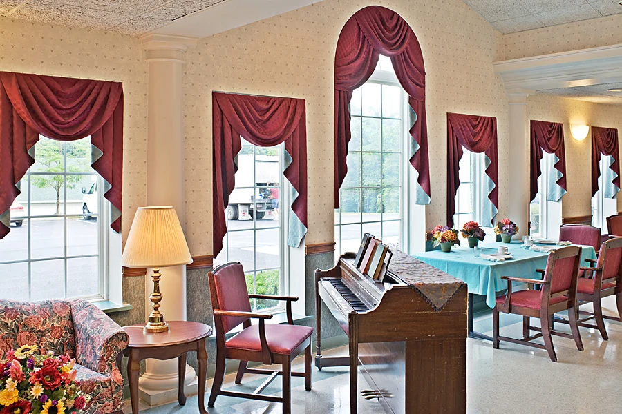 Image of Madison, The (2)